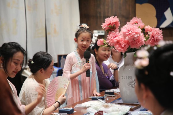 在西岸当然艺术公园，渡过牢记的首秋佳夕